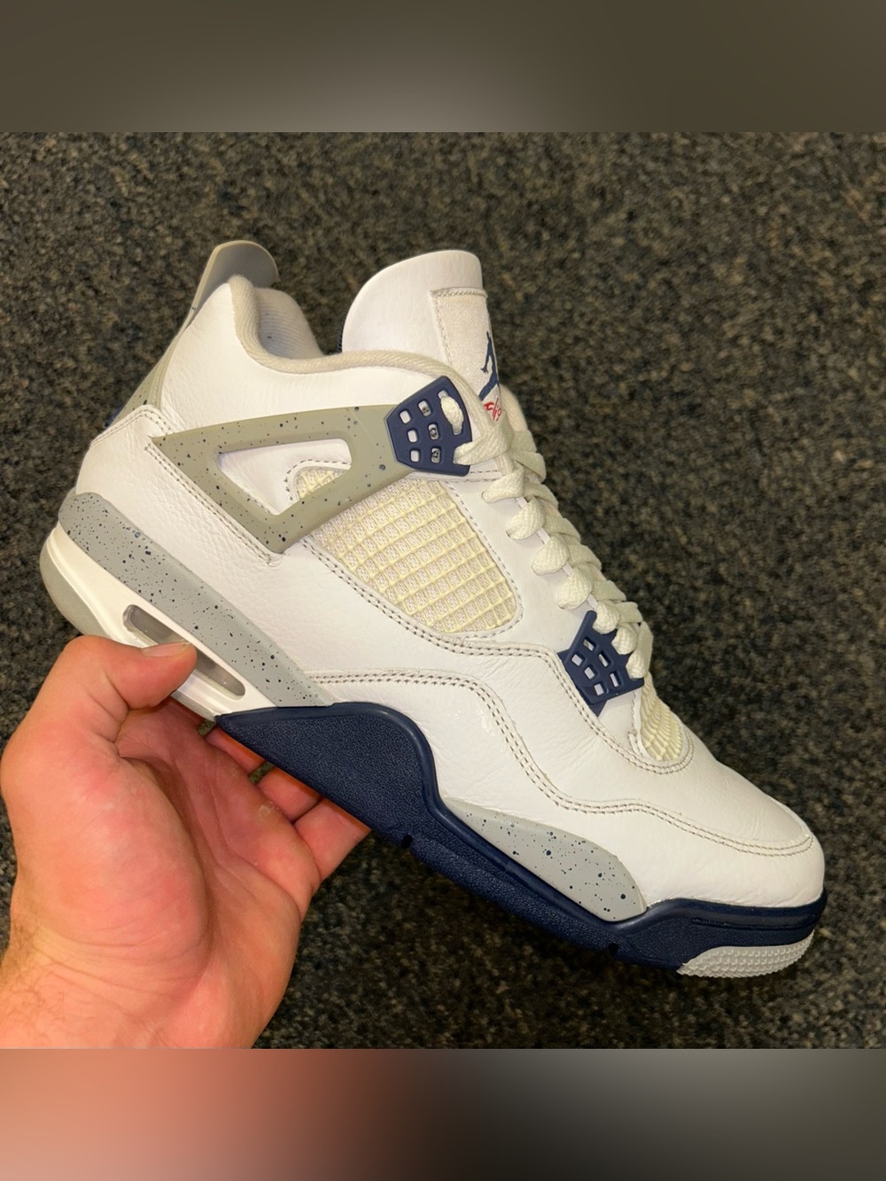 Jordan 4 Midnight Navy Size 10.5